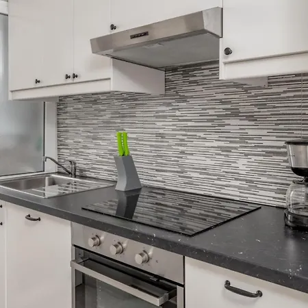 Tranquil Sea View Haven: 2br With Terracepool Apartment