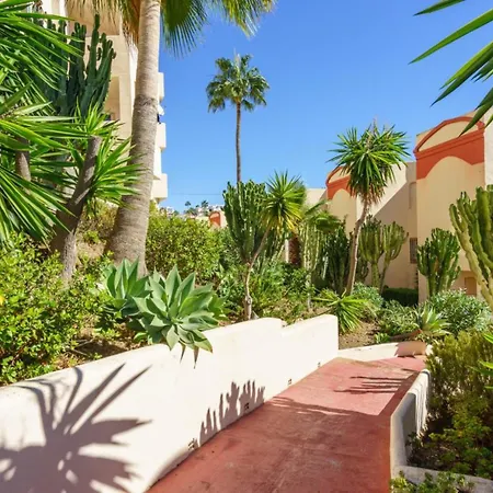 Tranquil Sea View Haven: 2br With Terracepool