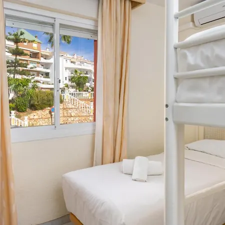 Apartment Tranquil Sea View Haven: 2br With Terracepool