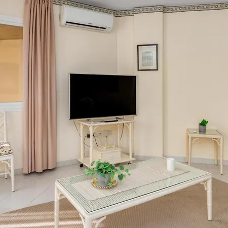 Tranquil Sea View Haven: 2br With Terracepool *