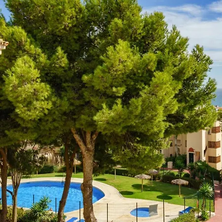 Tranquil Sea View Haven: 2br With Terracepool Михас